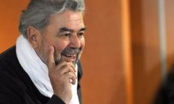 وفاة الفنان التونسي الفاضل الجزيري بعد عقود من الإبداع